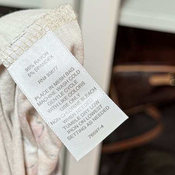 Liz Clairbone Beige Floral Patterned Short Sleeve Blouse Women’s Size Large - Picture 5 of 5